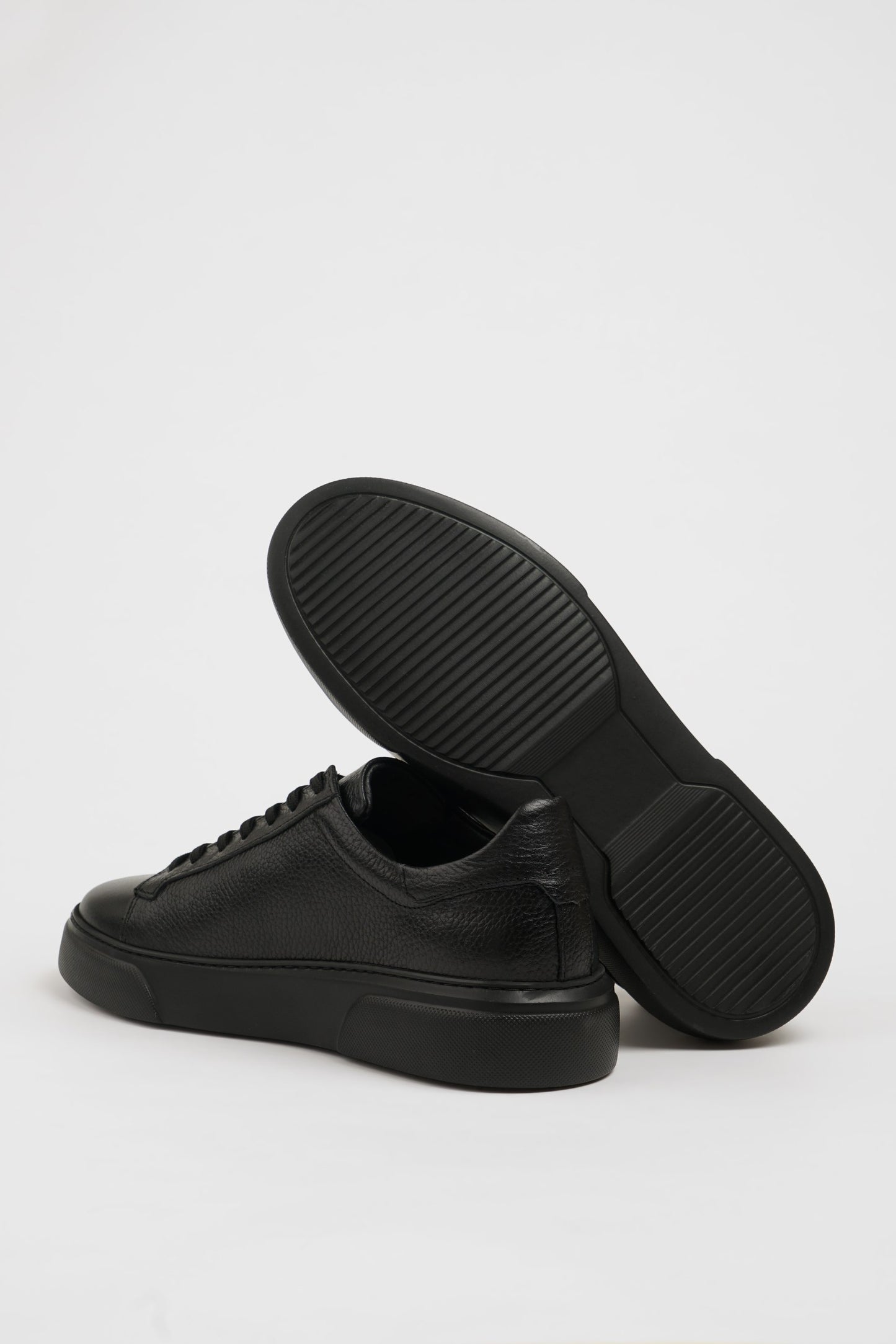 Black Leather Casual Sneakers