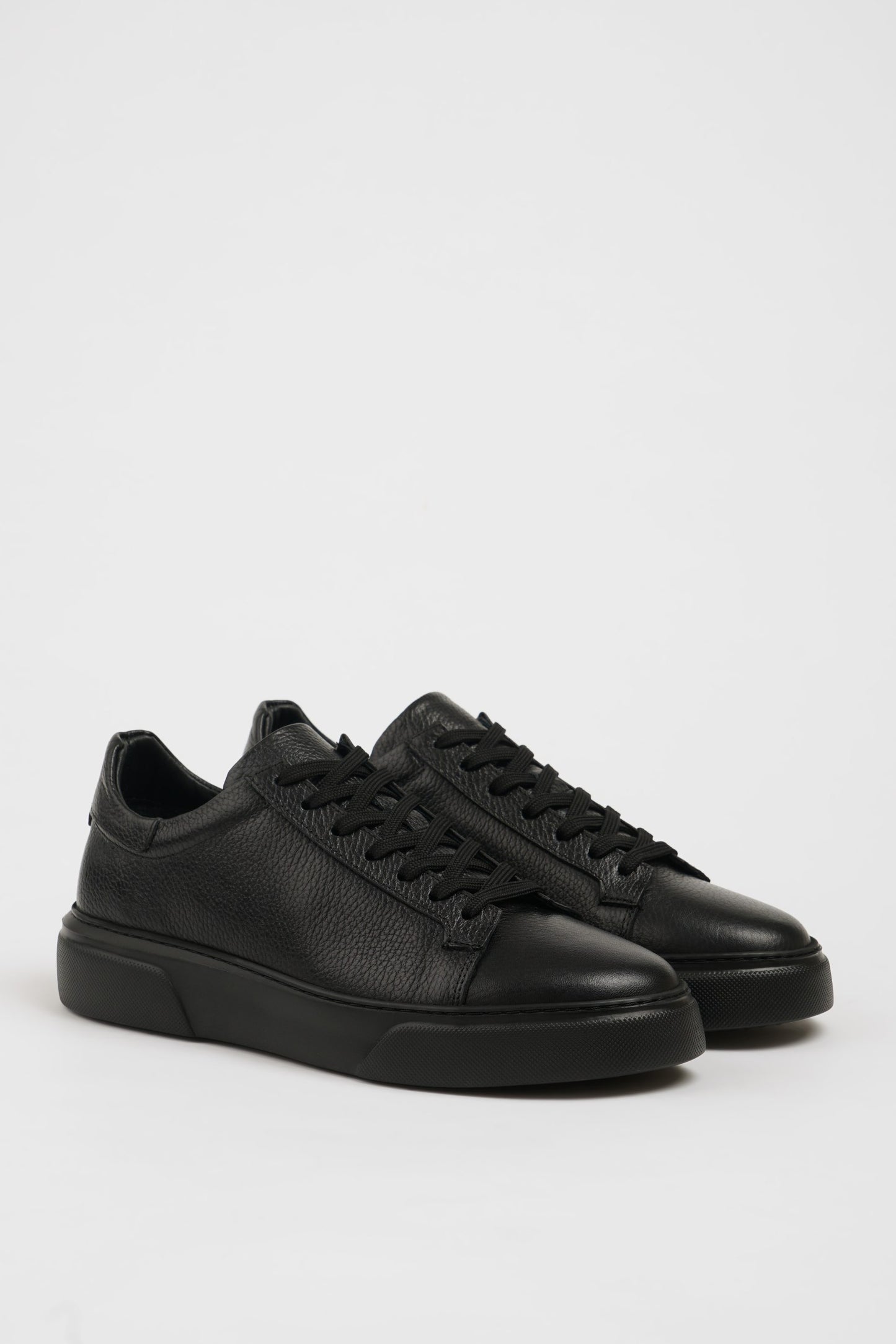 Black Leather Casual Sneakers