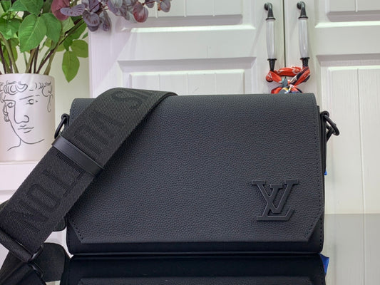 Black Compact Urban Cross body Bag